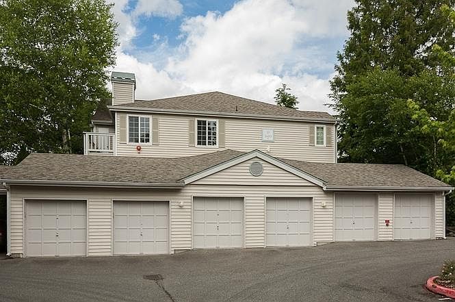 1st image of 1660 118th Ave SE #211