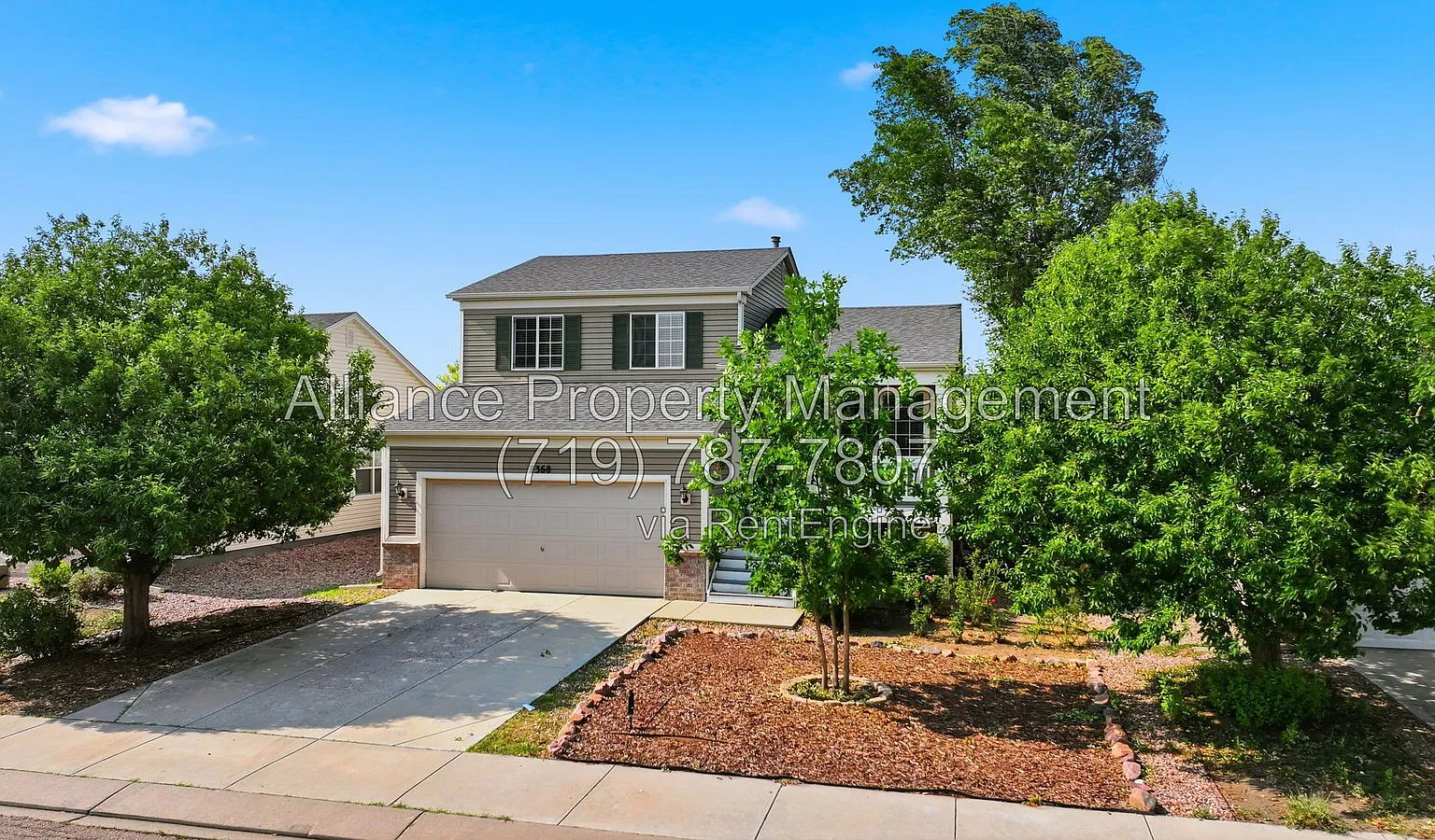 3 bed, 2.5 bath, 1745 sqft, $1,995 — Photo 1