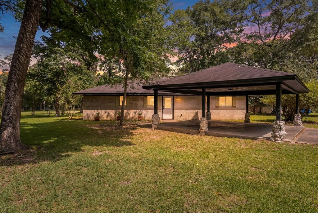 917 Huckleberry St, Village Mills, TX - View 2