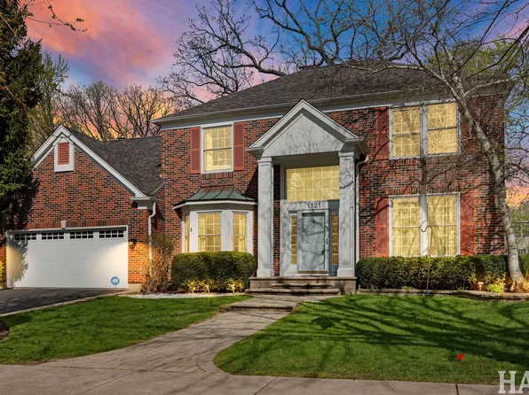 1121 Williamsburg Cir, Grayslake, IL 60030