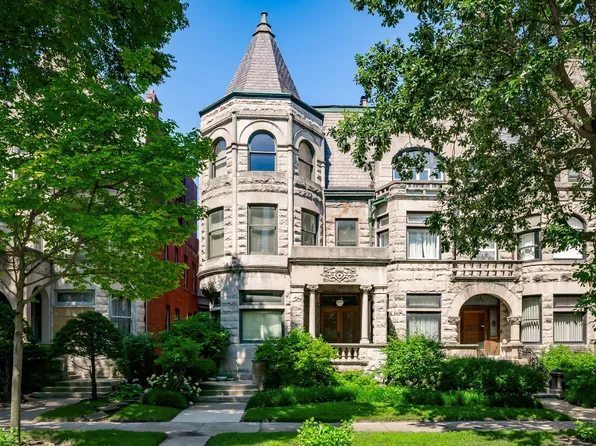 4942 S Ellis Ave, Chicago, IL 60615