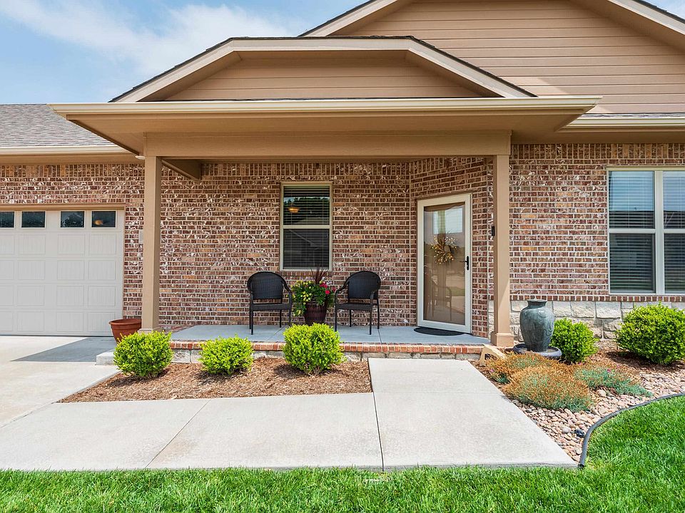 454 S 1st St APT 103, Colwich, KS 67030 Zillow