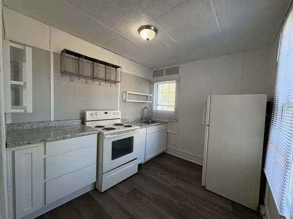 403 N Kalamazoo St #5, Paw Paw, MI 49079