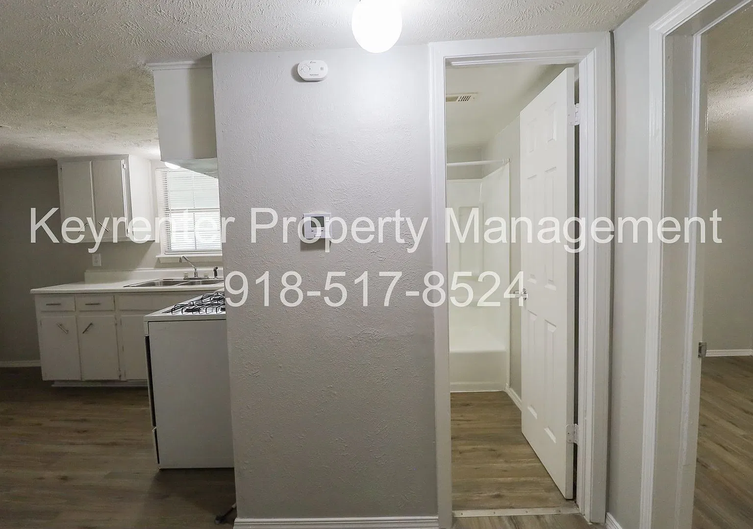 S Maple St Apartments — Photo 4