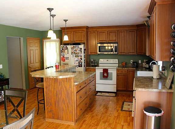 5th image of 2821 Powhattan Pkwy