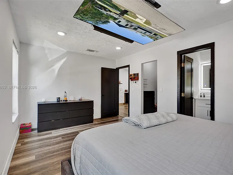 9750 SW 211th St — Photo 24