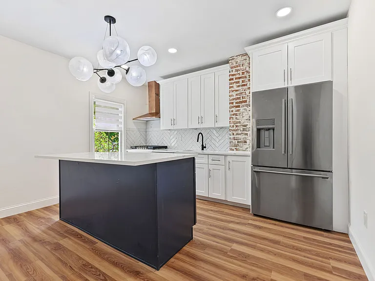 300 Bruce Park Ave #2 — Photo 11