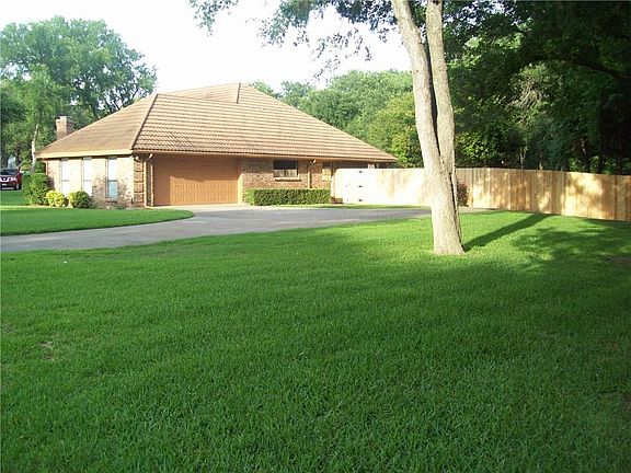 3rd image of 1518 Green Tree Ln