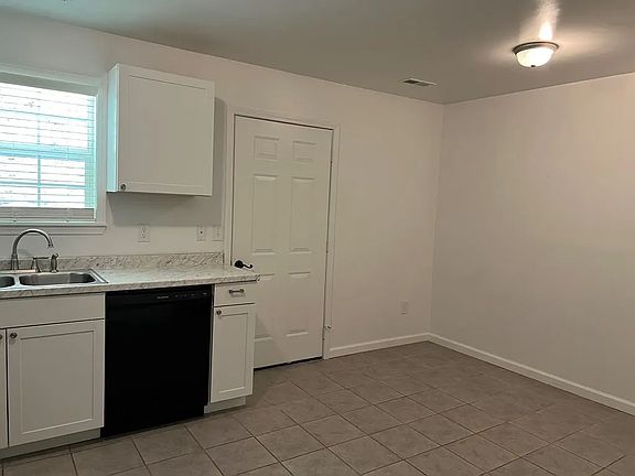 dining area, door to back patio