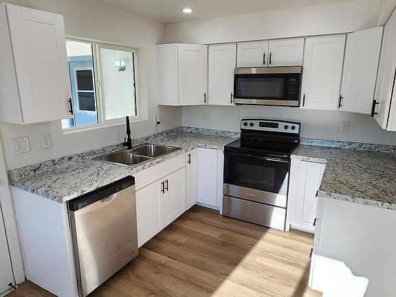 2nd image of 5129 S Fremont Ave