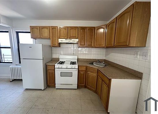 1st image of 411 Warburton Ave APT 4A