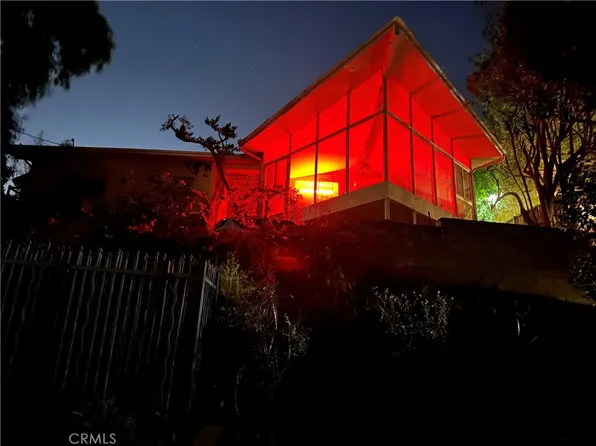 5177 Llano Dr, Woodland Hills, CA 91364