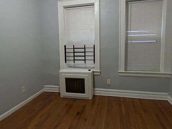 5th image of 203 Shephard Ave #102