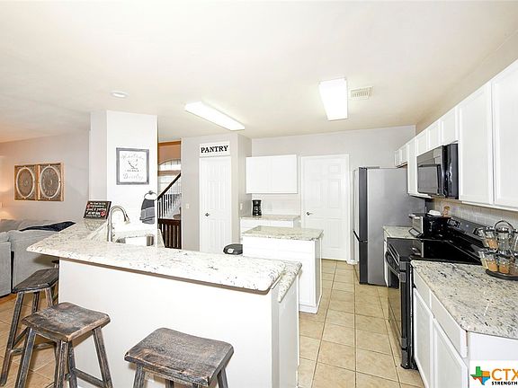 5th image of 2527 Grove Park