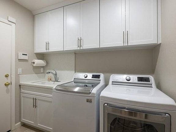 2nd image of 3808 Cottonwood Dr
