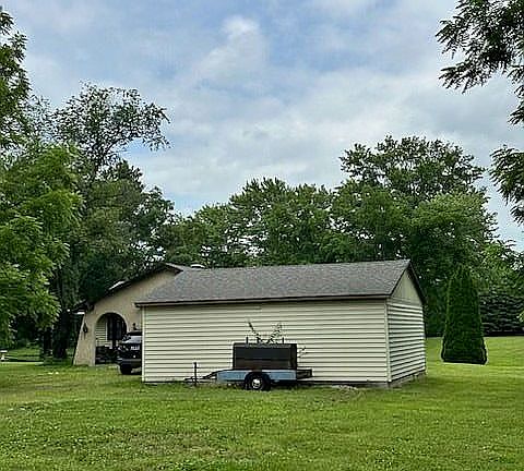 2nd image of 738 Troy Ofallon Rd