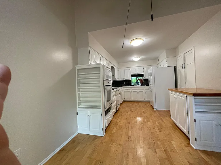 6259 Rosewood St — Photo 9