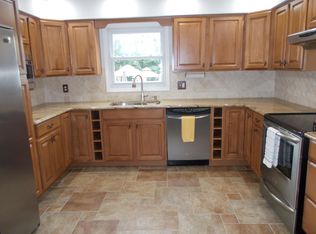 27 N 8th St, Kenilworth, NJ 07033