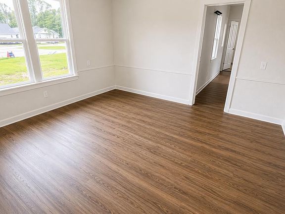 4th image of 702 Washington St #9