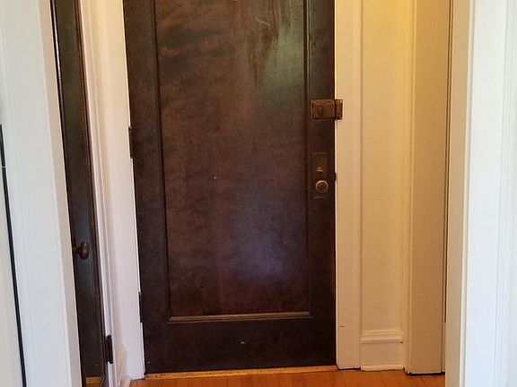 4th image of 1919 W Berteau Ave APT 3A