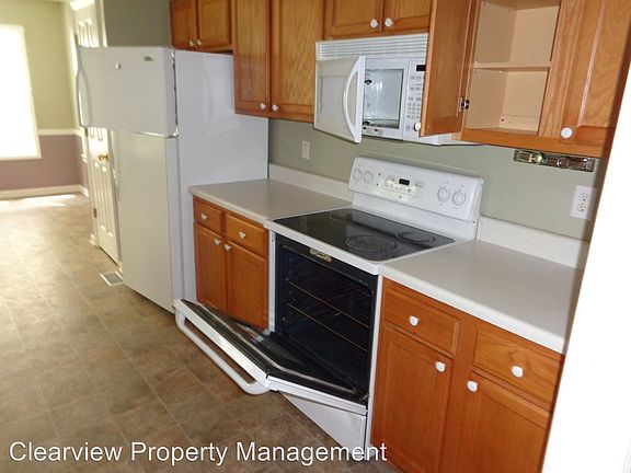 3rd image of 806 Alexwood Dr