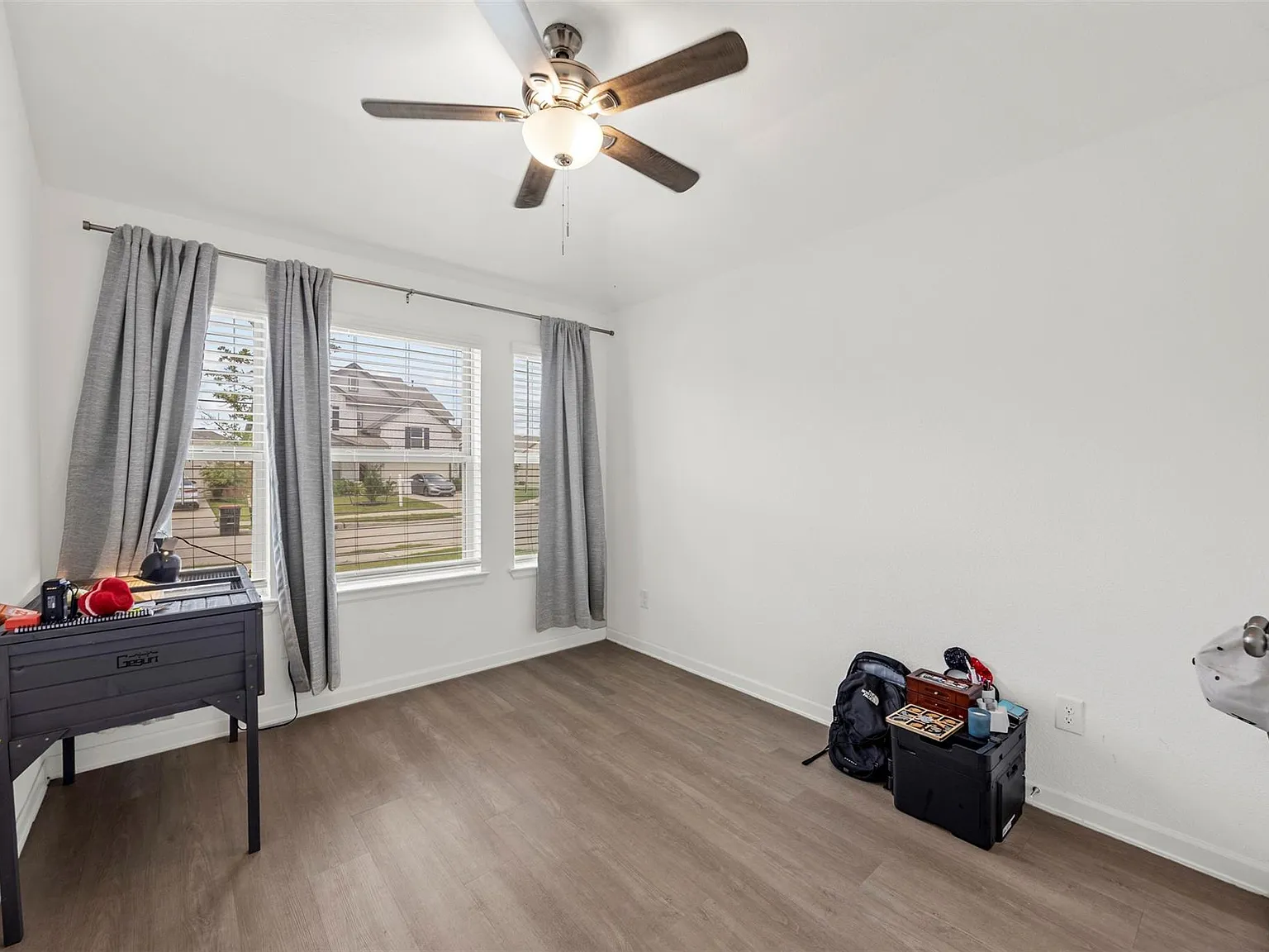 3 bed, 2.0 bath, 1732 sqft, $2,800 — Photo 4
