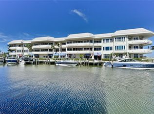 909 10th St S APT 203, Naples, FL 34102