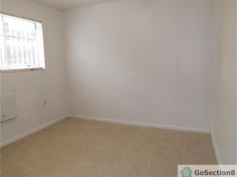 1st image of 1117 NW 3rd Ave APT 6