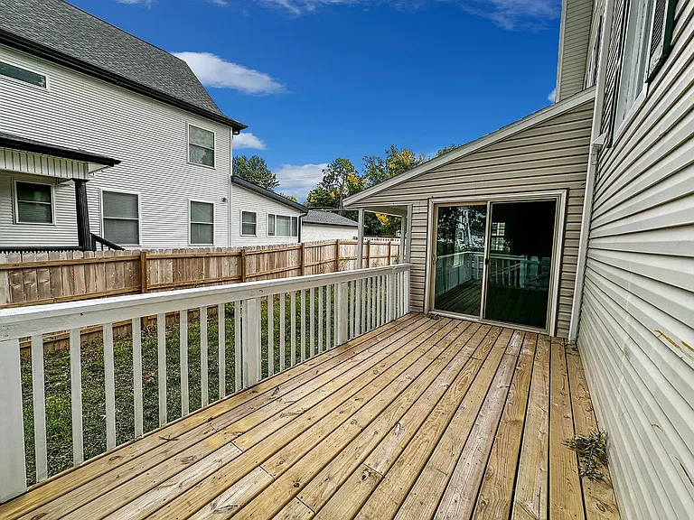 260 S. 27th Street — Photo 3