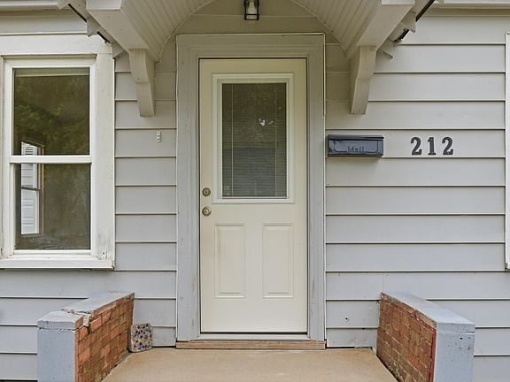 4th image of 212 N Foreman St