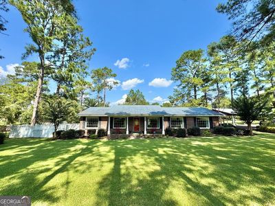 568 N Victory Dr, Lyons, GA, 30436