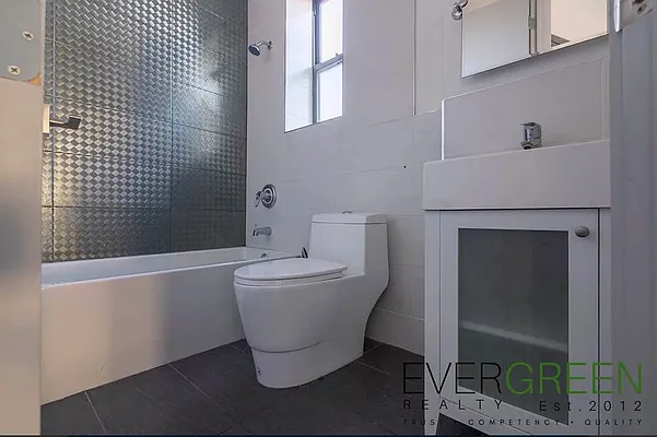 Rented by ERNY LLC | media 11