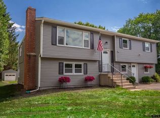 227 Round Lake Rd, Ballston Lake, NY 12019