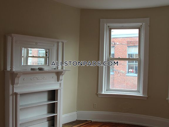 4th image of 11 Linden St APT 1A