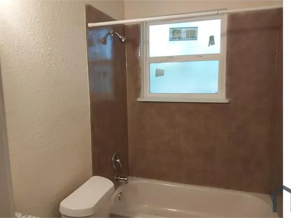 1084 W 21st St APT 3, Jacksonville, FL 32209