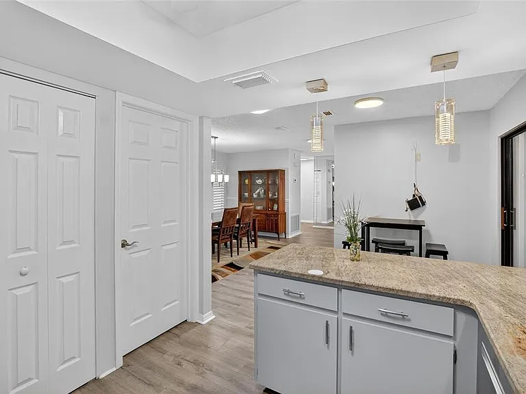 2221 Ivan Ct — Photo 17