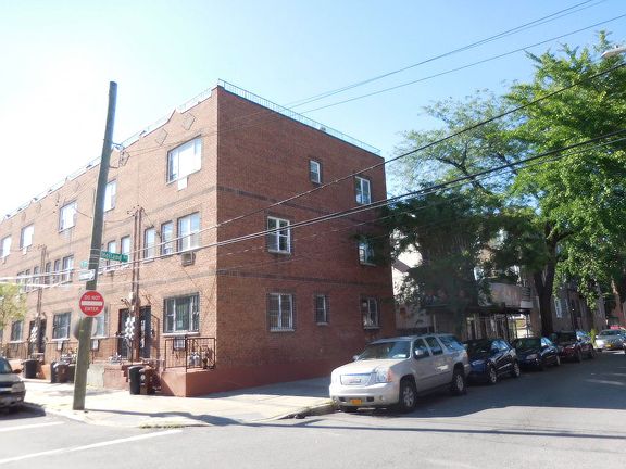 3rd image of 729 E 211th St APT 3