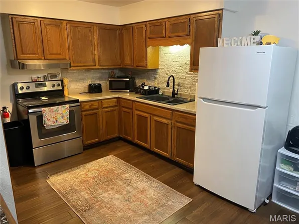 17173 State Highway 106, Eminence, MO 65466