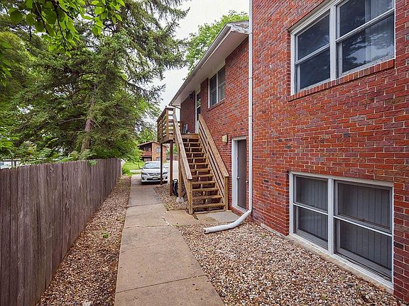 3rd image of 1833 Washington St APT 4