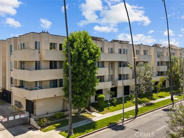 19350 Sherman Way Unit 218, Los Angeles, CA 91335