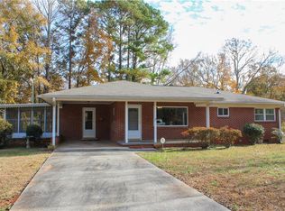 602 Overbrook Dr, Seneca, SC 29678