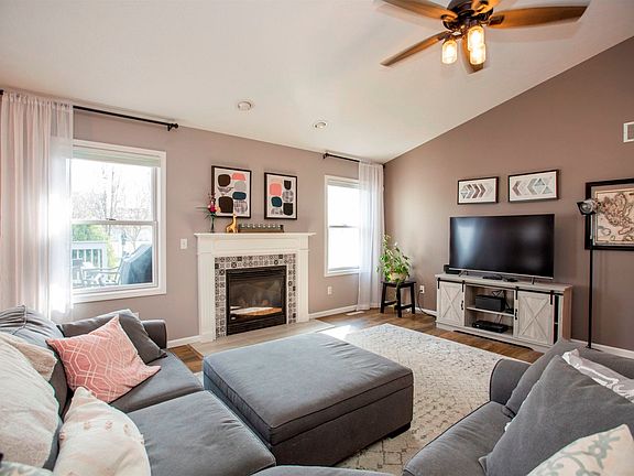 4th image of 51304 Kendallwood Dr