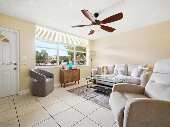 9121 Sunrise Lakes Blvd APT 114, Sunrise, FL 33322