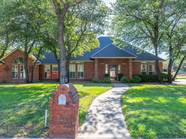 2126 Castle Dr, Clyde, TX 79510