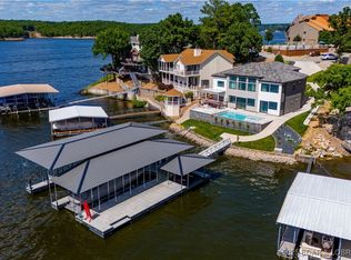 1385 Spindrifter Ct, Osage Beach, MO 65065