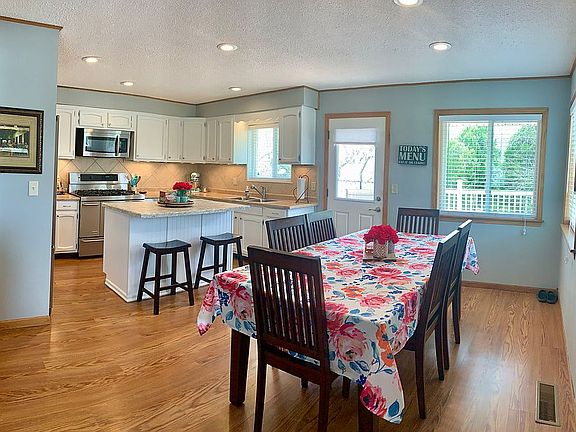 Dining/Kitchen