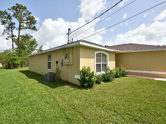 2nd image of 7 Ryarbor Dr #A