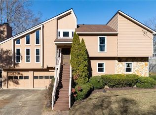 1764 Blackwillow Dr, Marietta, GA 30066