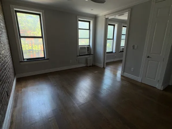 346 East 18th Street image 1 of 7