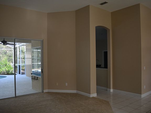 4th image of 1135 Arbor Glen Cir